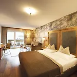 Premium Activehotel Bergkoenig ניוסטיפט אים סטובאיטל