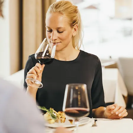 Hotell Premium Activehotel Bergkoenig 4*