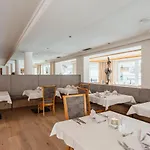 Premium Activehotel Bergkoenig ホテル ノイシュティフト・イム・シュトゥーバイタール