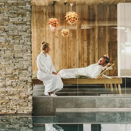 Premium Activehotel Bergkoenig Нойштіфт-ім-Штубайталь