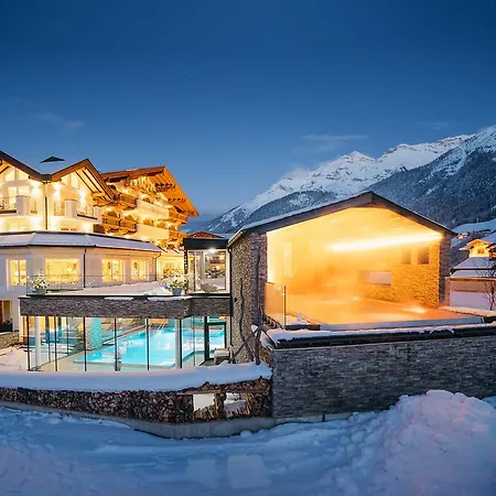Premium Activehotel Bergkoenig Готель Нойштіфт-ім-Штубайталь